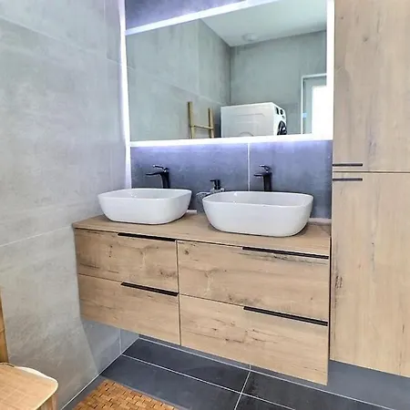 Alsace A Climatisee Garage, Parking Et Terrasse Apartment *