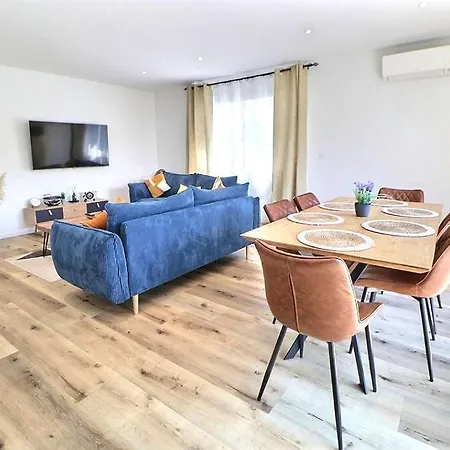 Apartamento Alsace Climatisée Garage, Parking Et Terrasse *