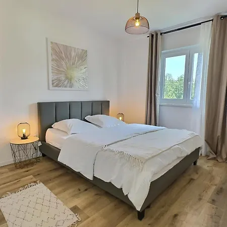 Apartment Alsace A Climatisee Garage, Parking Et Terrasse