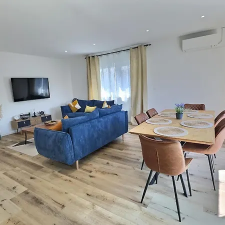 Διαμέρισμα Alsace A Climatisee Garage, Parking Et Terrasse Κολμάρ